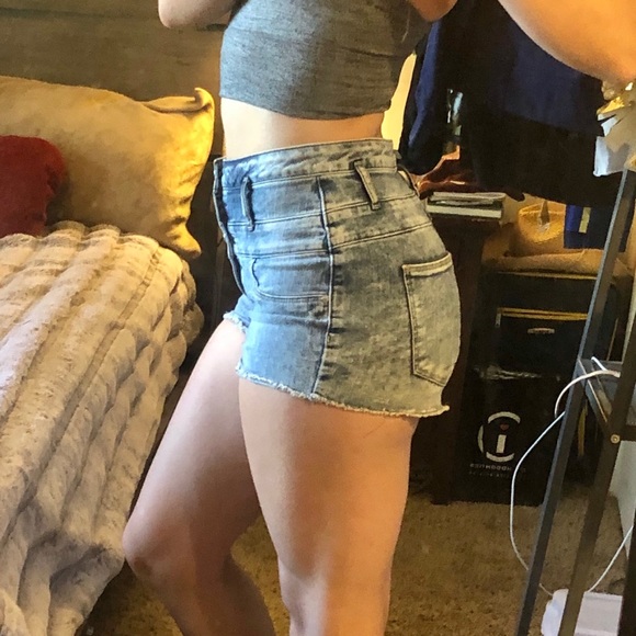 Refugee high waist shorts - Picture 3 of 4